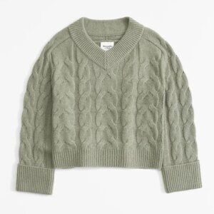 Abercrombie & Fitch Easy V-Neck Sweater, Pale Green | Size Large